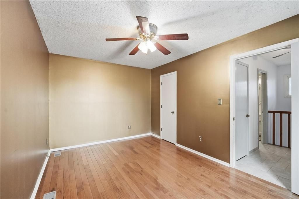 701 NE Burning Tree Street — photo 37