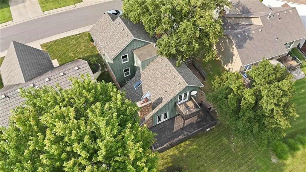 701 NE Burning Tree Street — photo 60