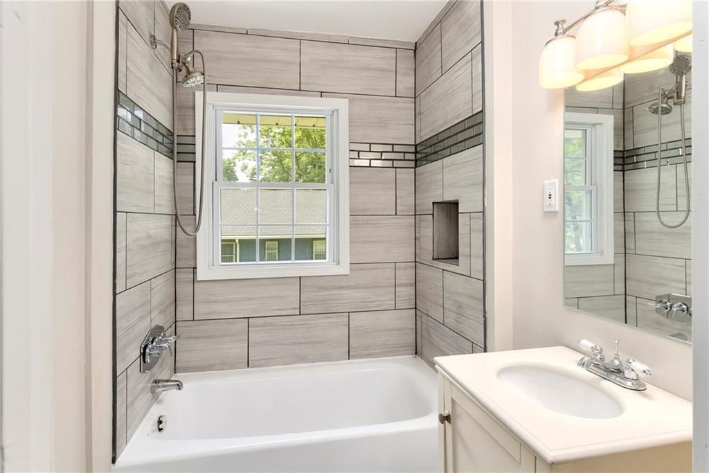 4526 Park Avenue — photo 7