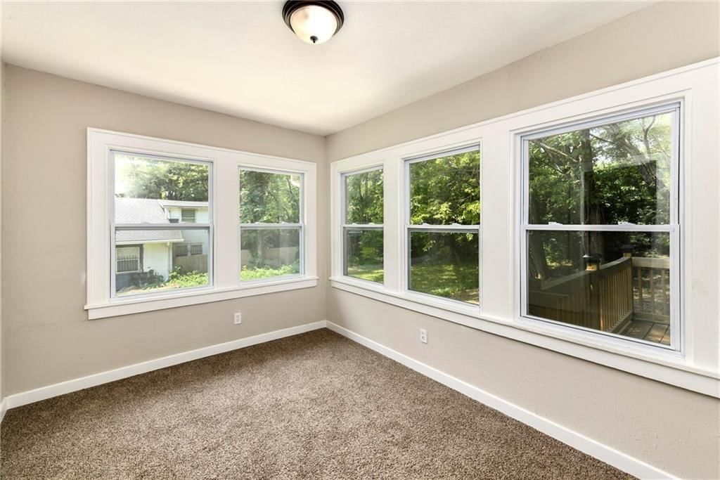 4526 Park Avenue — photo 9