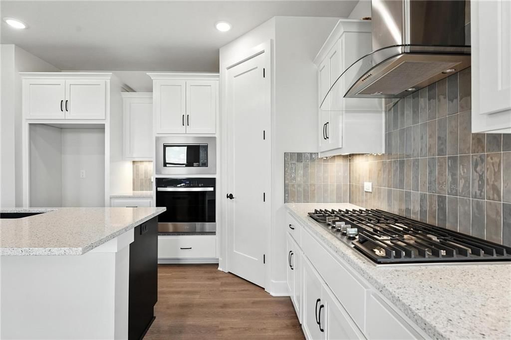 1395 N 163rd Circle — photo 3