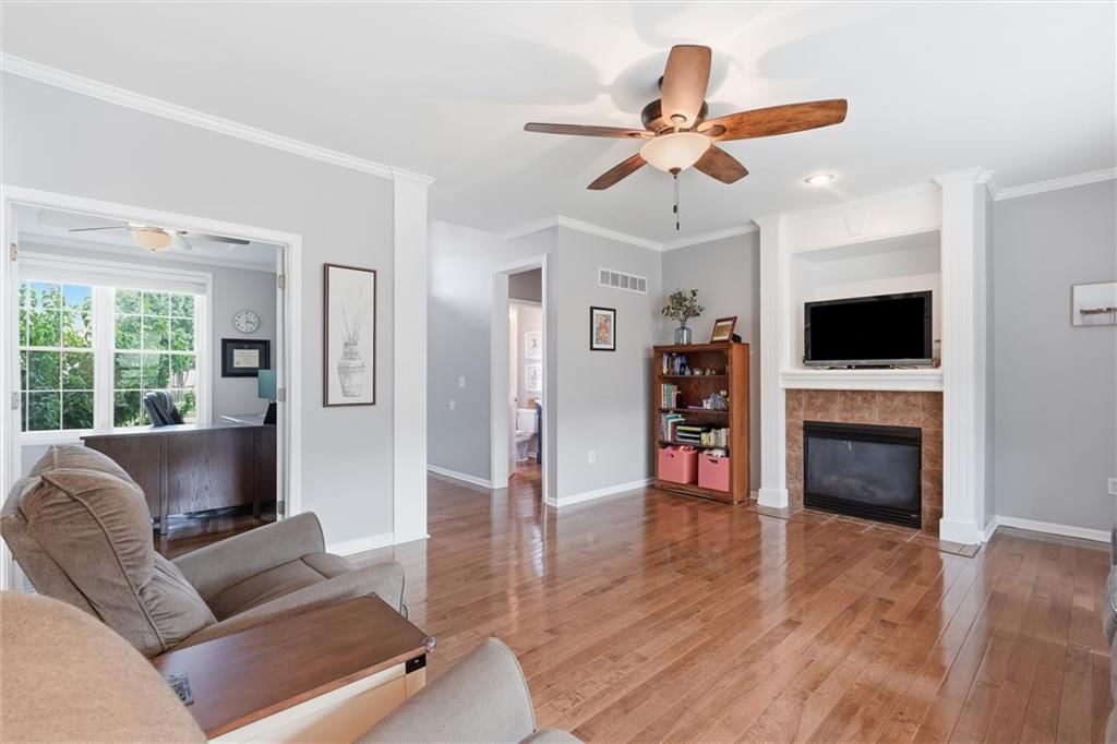 15462 S Hillside Street — photo 8