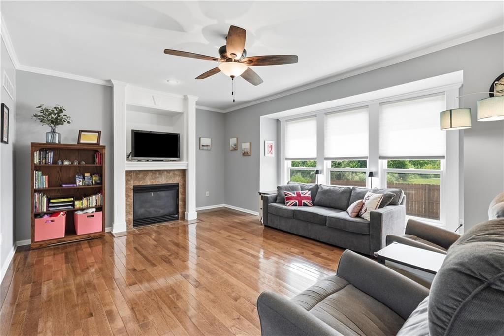 15462 S Hillside Street — photo 9