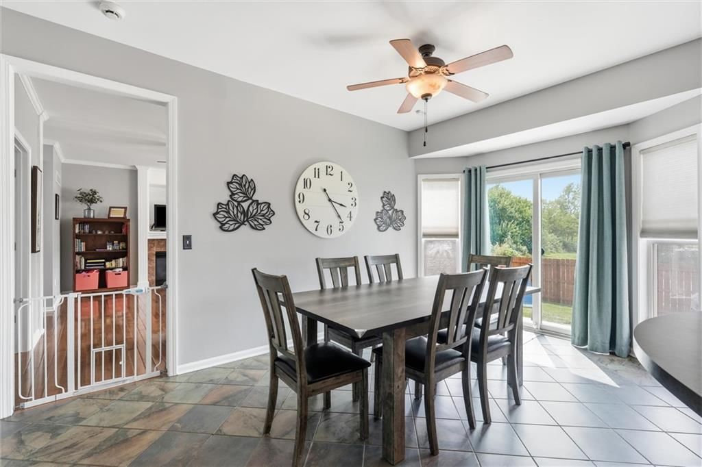 15462 S Hillside Street — photo 17