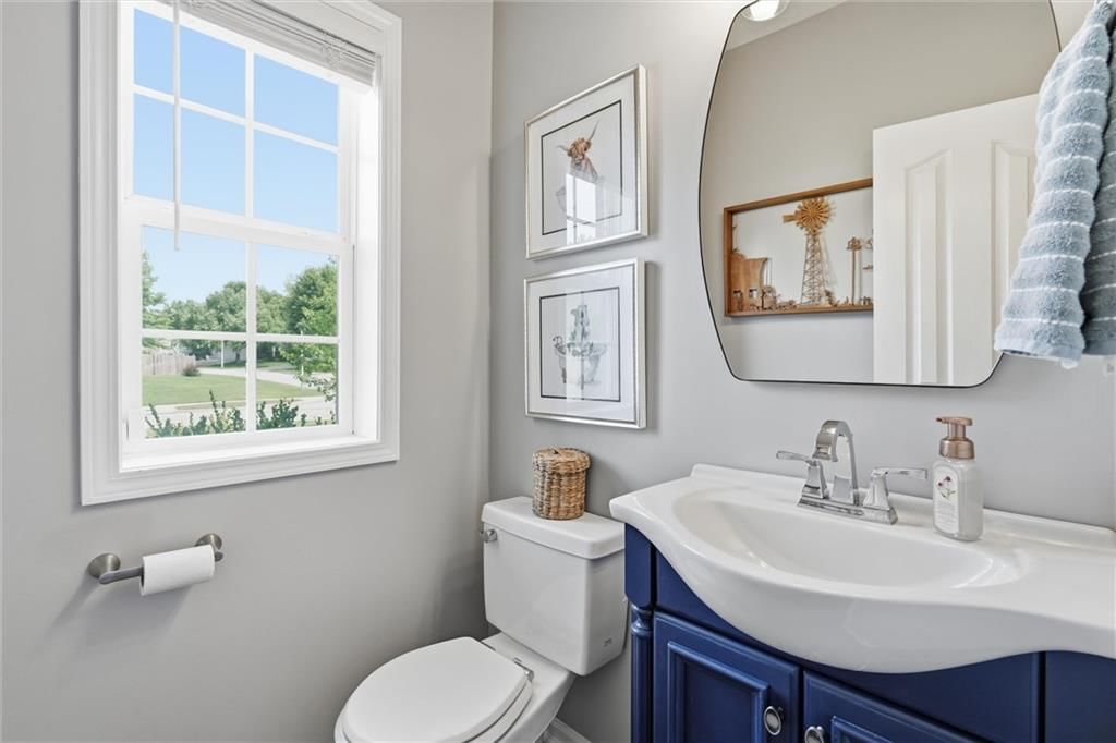 15462 S Hillside Street — photo 19