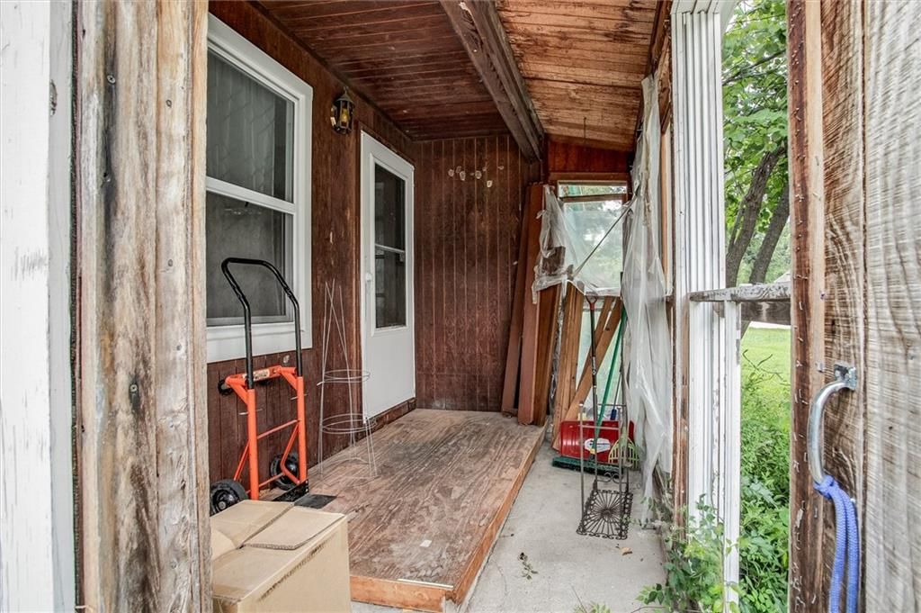 9301 Everett Avenue — photo 4