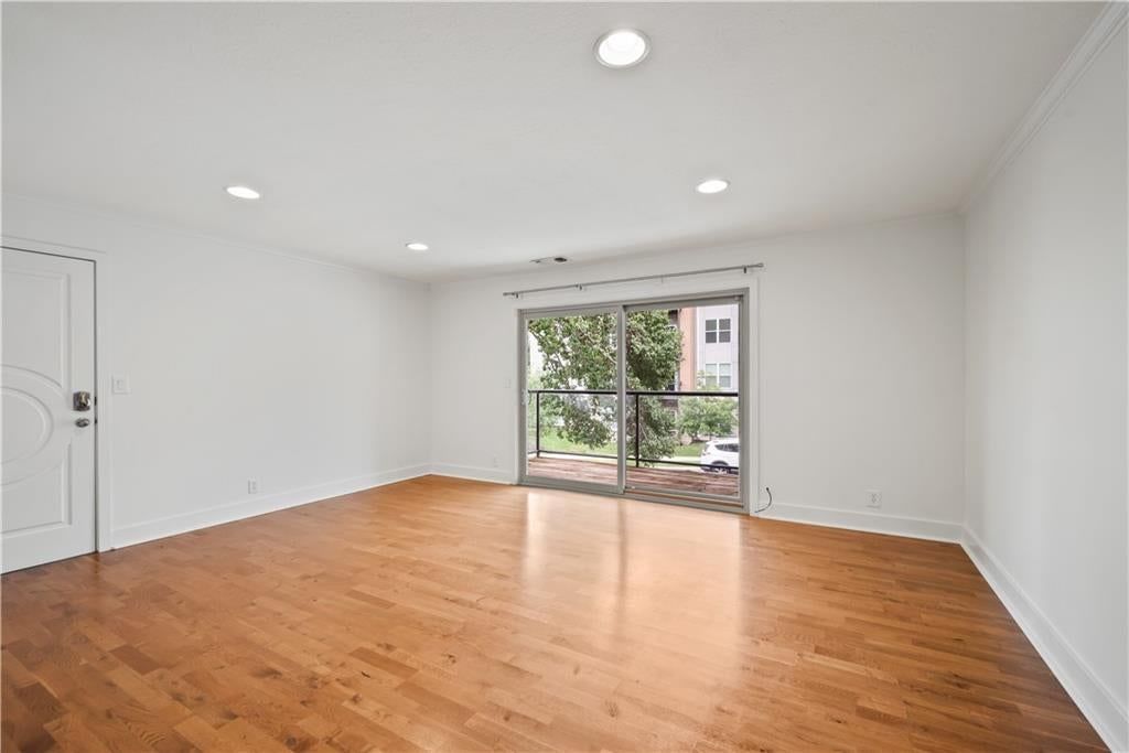 4614 Holly Street — photo 7