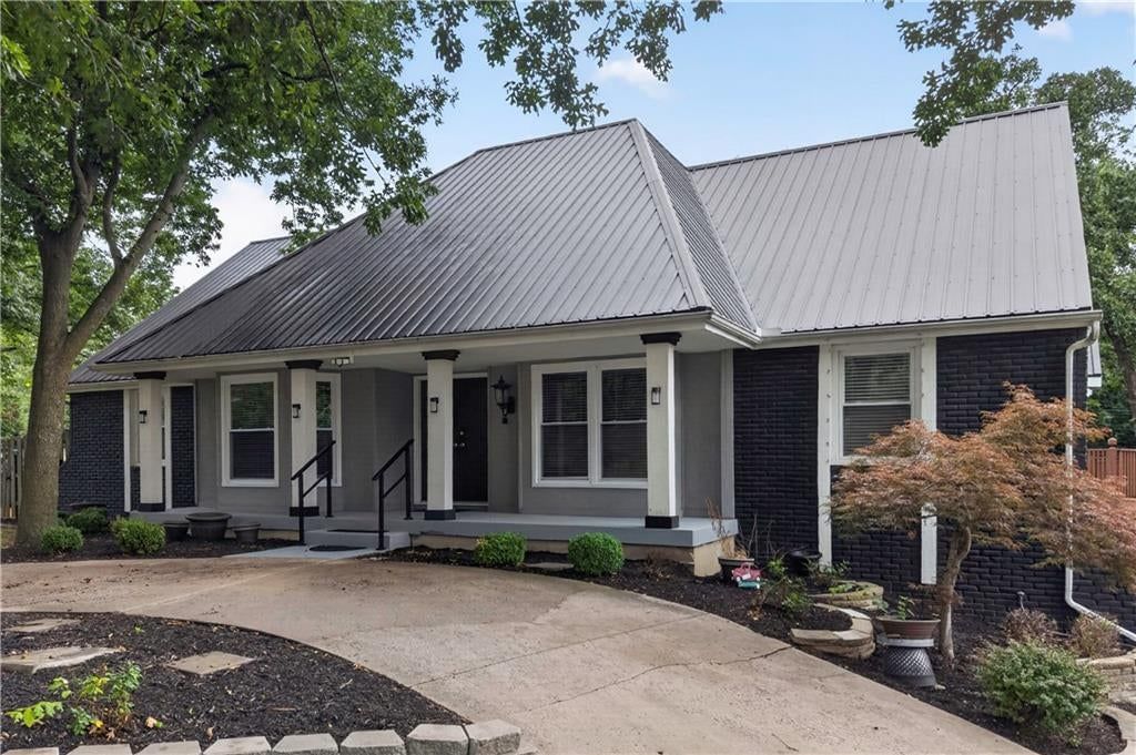 4735 Summit Court — photo 49