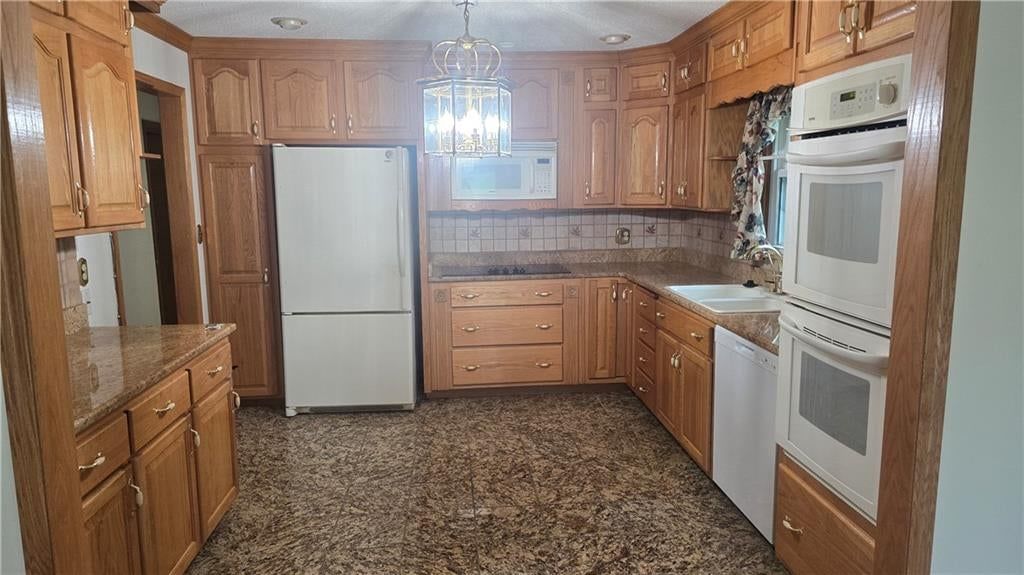 3259 Lafayette Avenue — photo 30