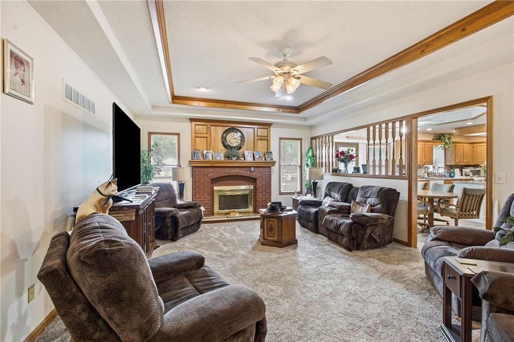 813 SW Foxtail Drive — photo 3