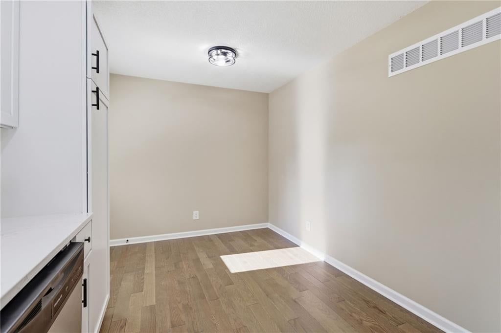 1201 SW Mission Place — photo 8