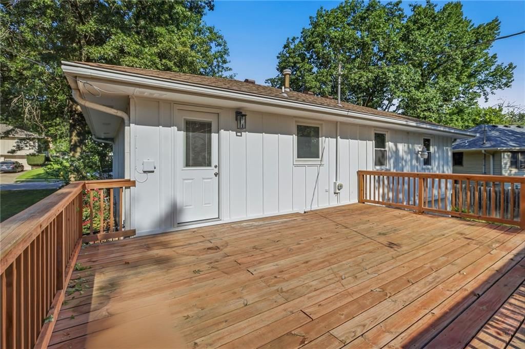 1201 SW Mission Place — photo 23