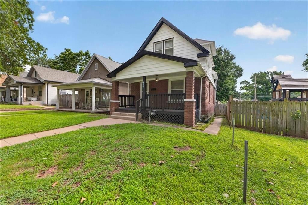 433 OAKLEY Avenue — photo 3