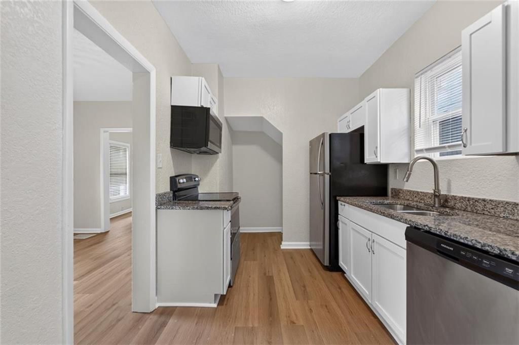 433 OAKLEY Avenue — photo 14