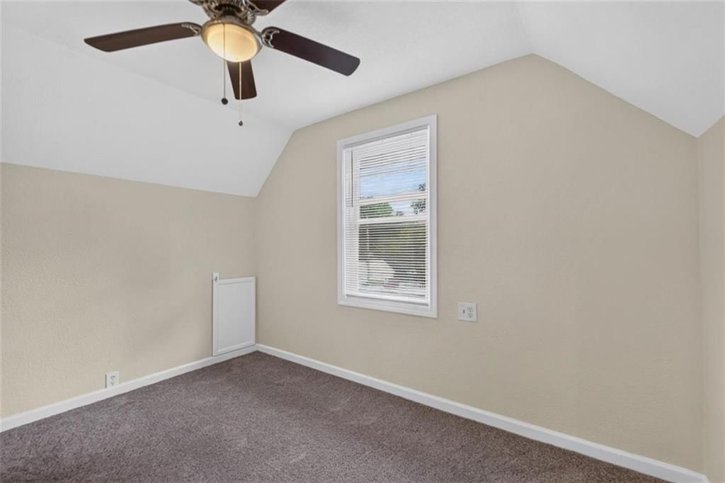 433 OAKLEY Avenue — photo 33