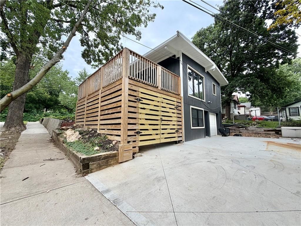 1414 Park Court — photo 1