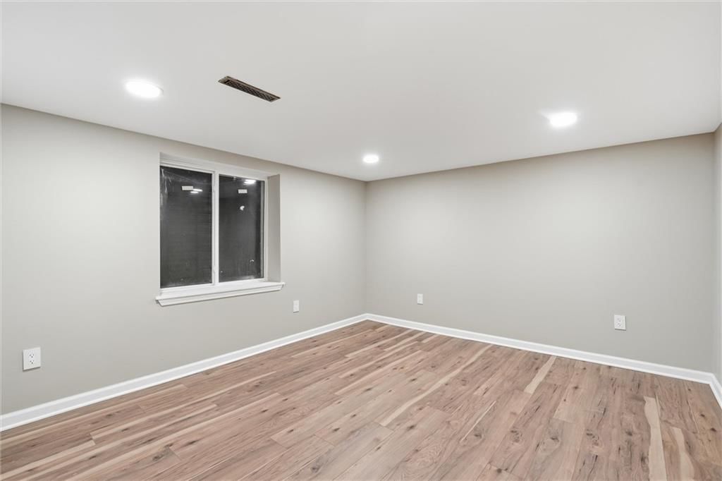 1414 Park Court — photo 25