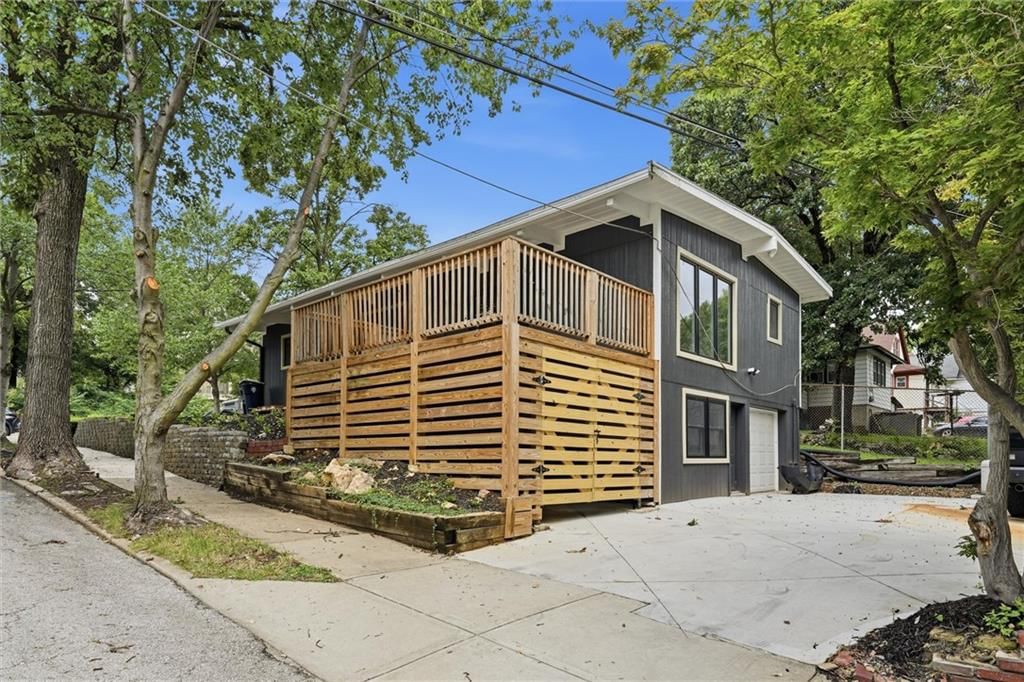 1414 Park Court — photo 29