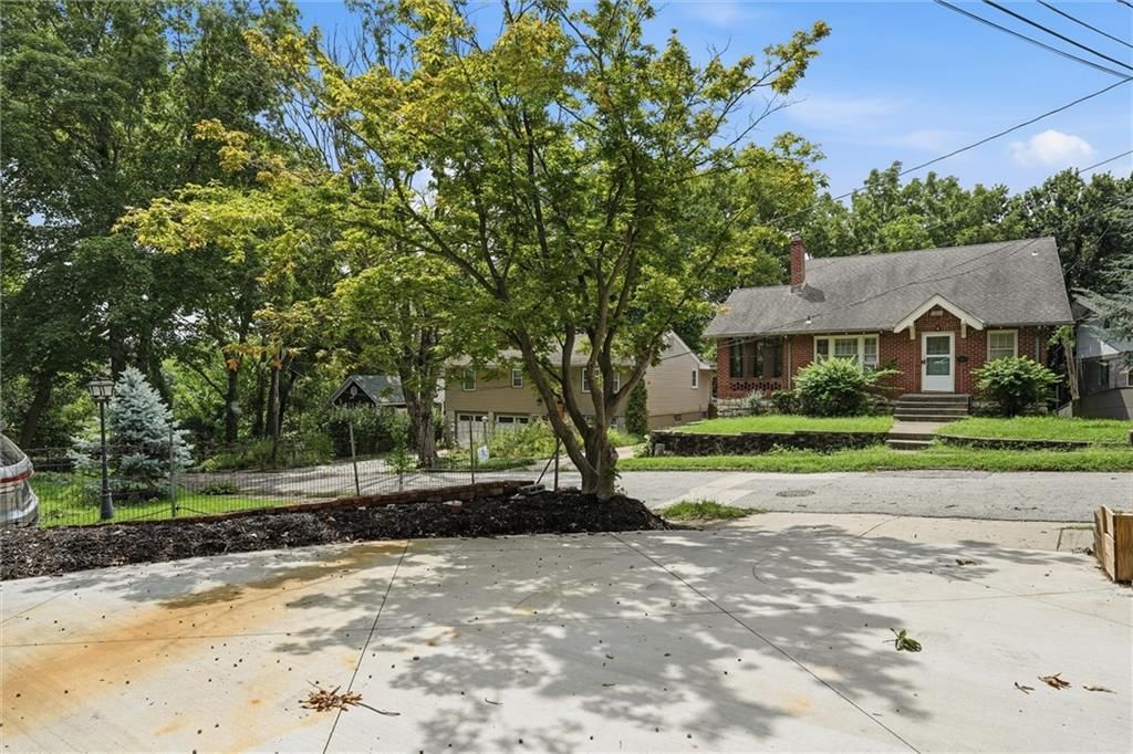 1414 Park Court — photo 32
