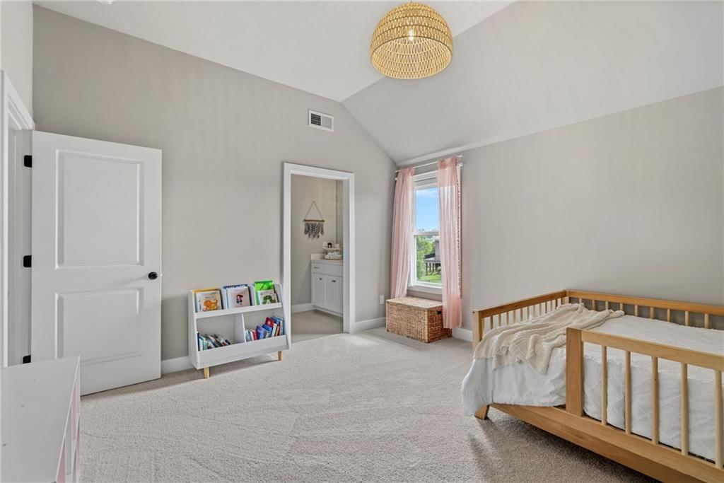 17200 Melrose Street — photo 33