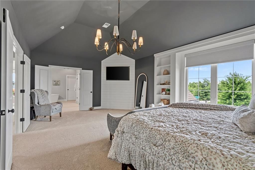 17200 Melrose Street — photo 42