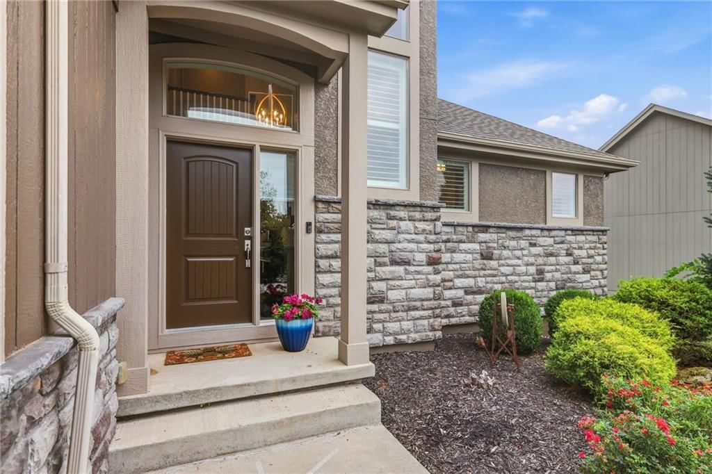 16503 S Parkwood Street — photo 4