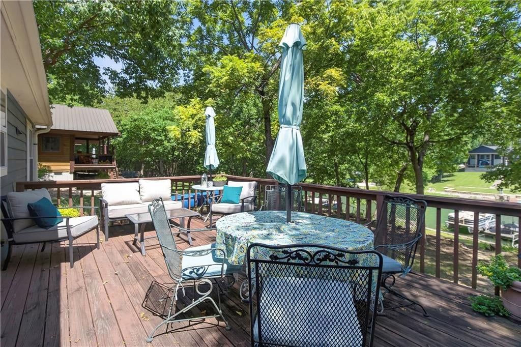 41 & 42 Timber Valley Drive — photo 32