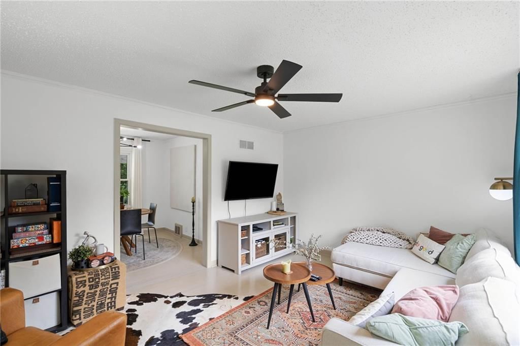 2705 Beverly Circle — photo 4