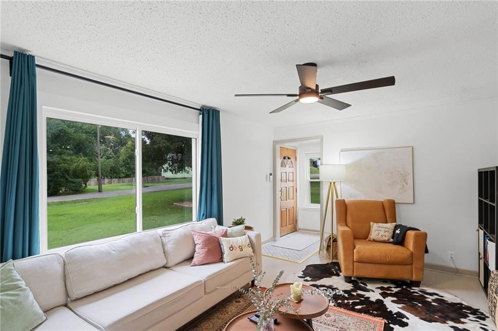 2705 Beverly Circle — photo 6