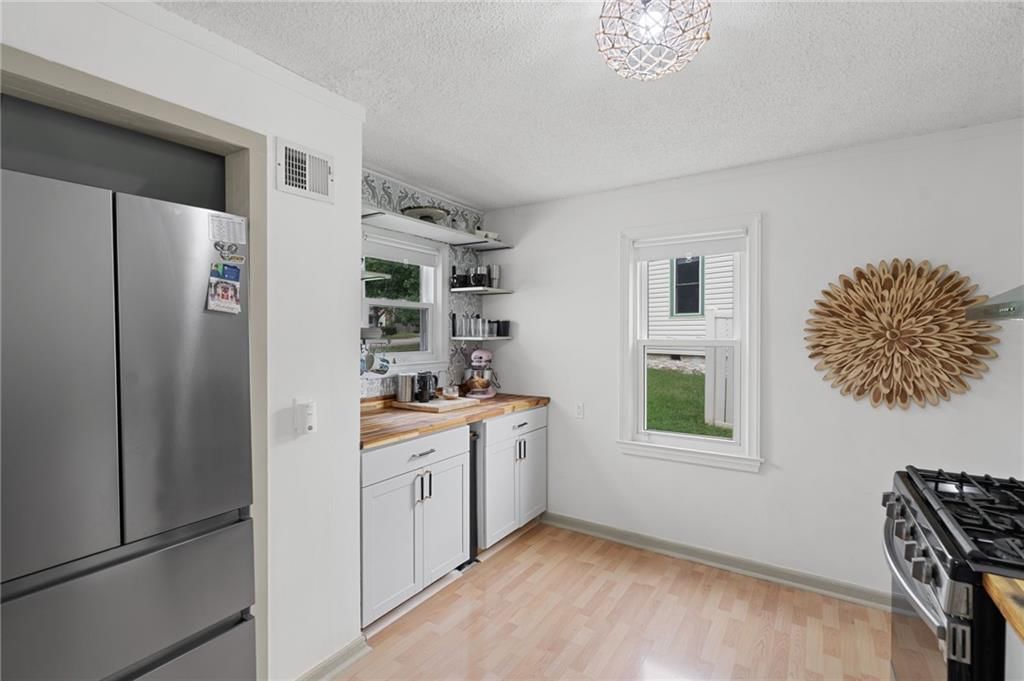 2705 Beverly Circle — photo 11