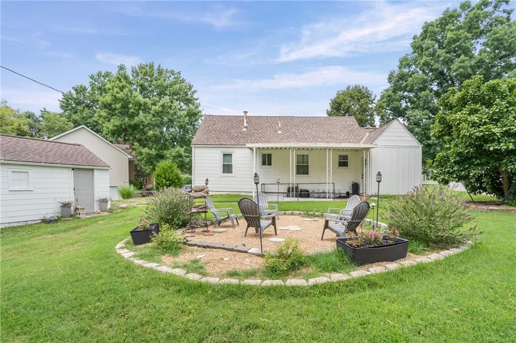 2705 Beverly Circle — photo 28