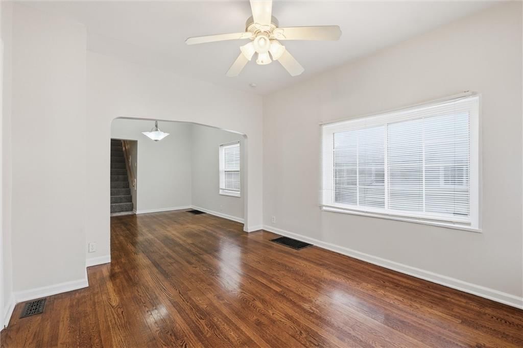 6033 Harrison Street — photo 3