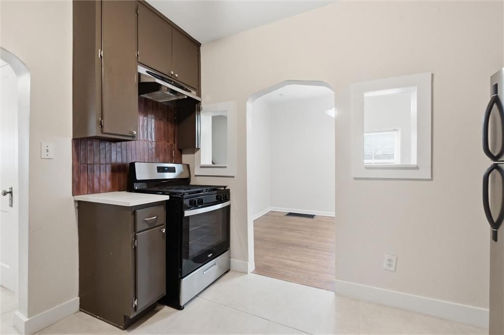 6033 Harrison Street — photo 11