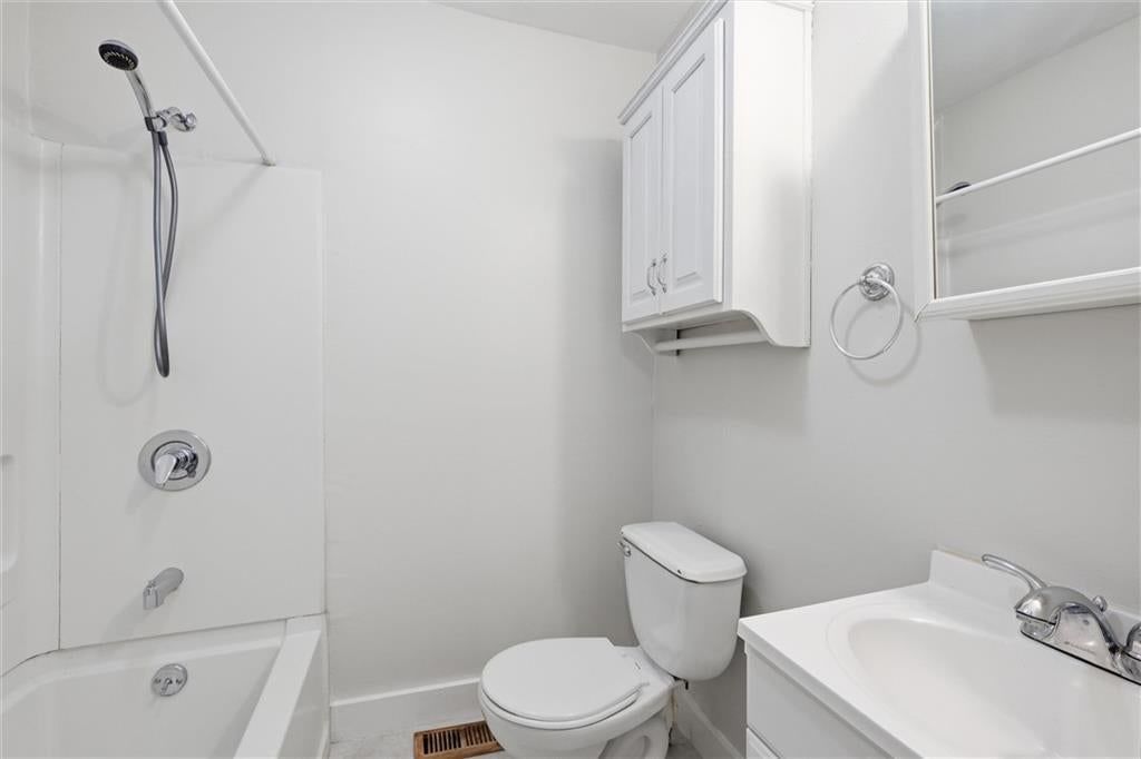6033 Harrison Street — photo 13