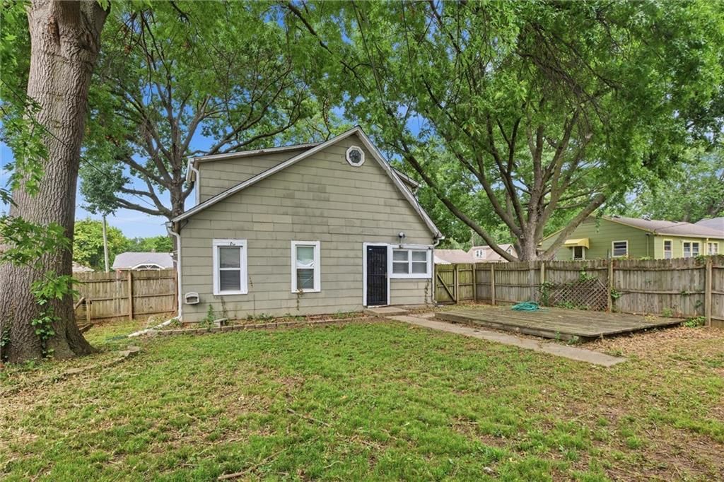 6033 Harrison Street — photo 27