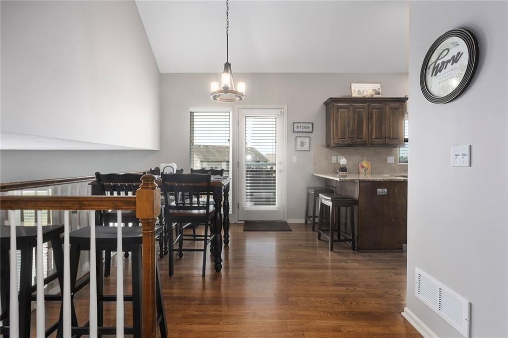 10904 N Manchester Avenue — photo 12