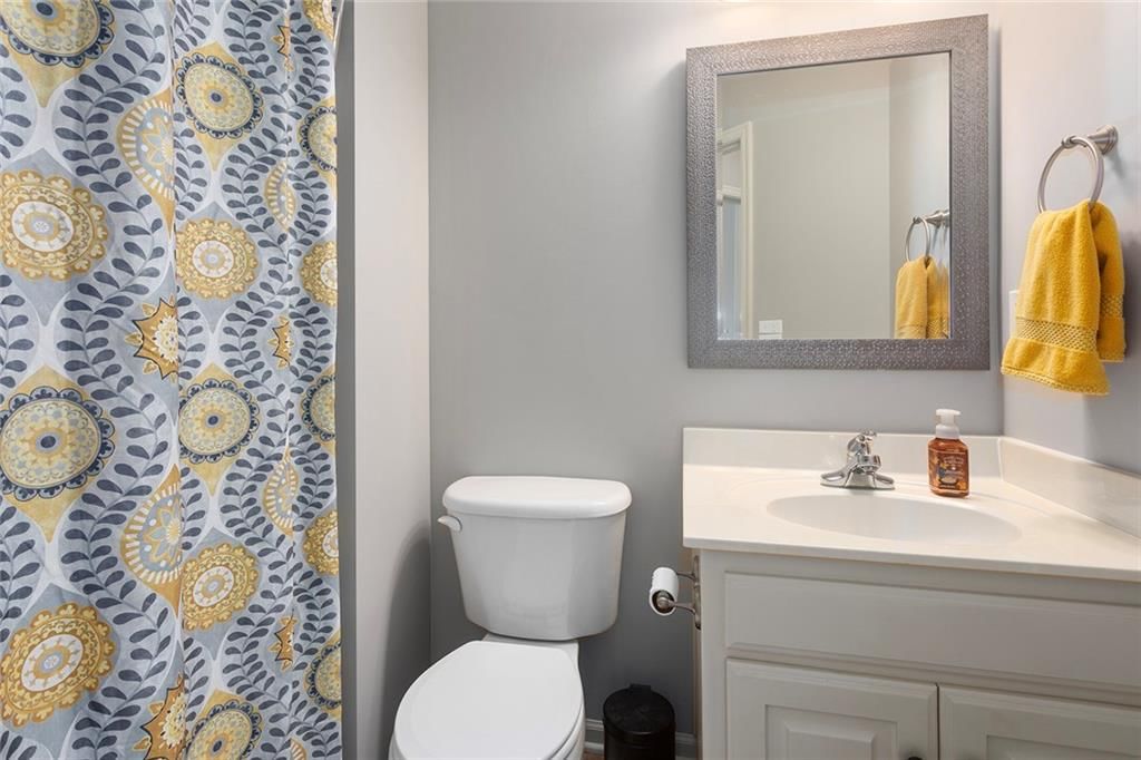 10904 N Manchester Avenue — photo 26