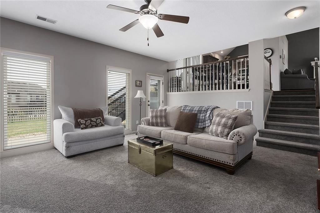 10904 N Manchester Avenue — photo 33