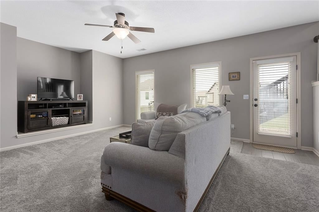10904 N Manchester Avenue — photo 35