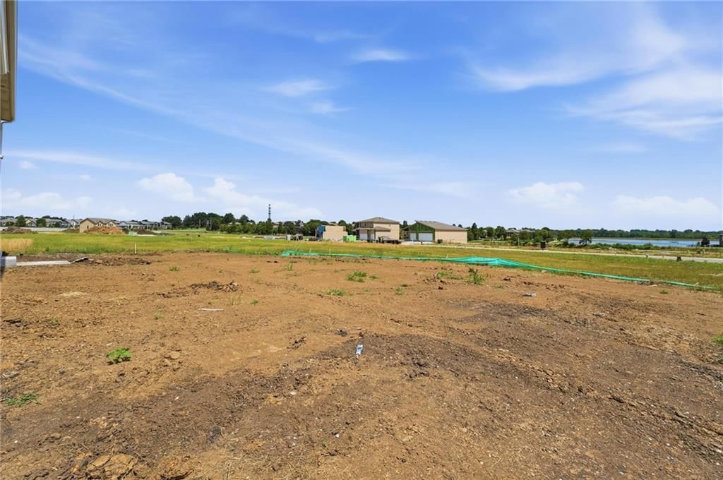 Photo 50 of 51 - 304 SW Amara Drive, Blue Springs, MO 64064