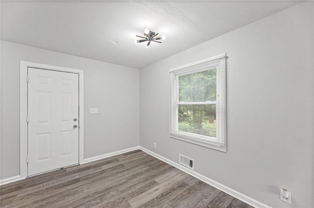 4516 Jackson Avenue — photo 8