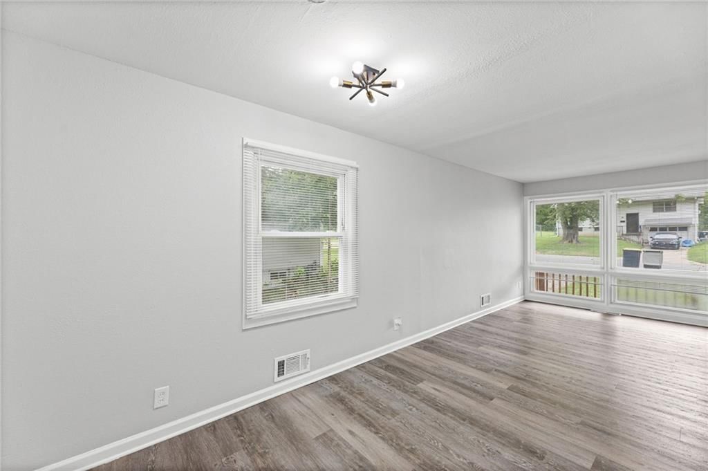 4516 Jackson Avenue — photo 9