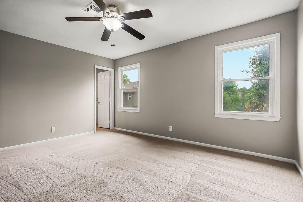 10740 W 115th Street — photo 17