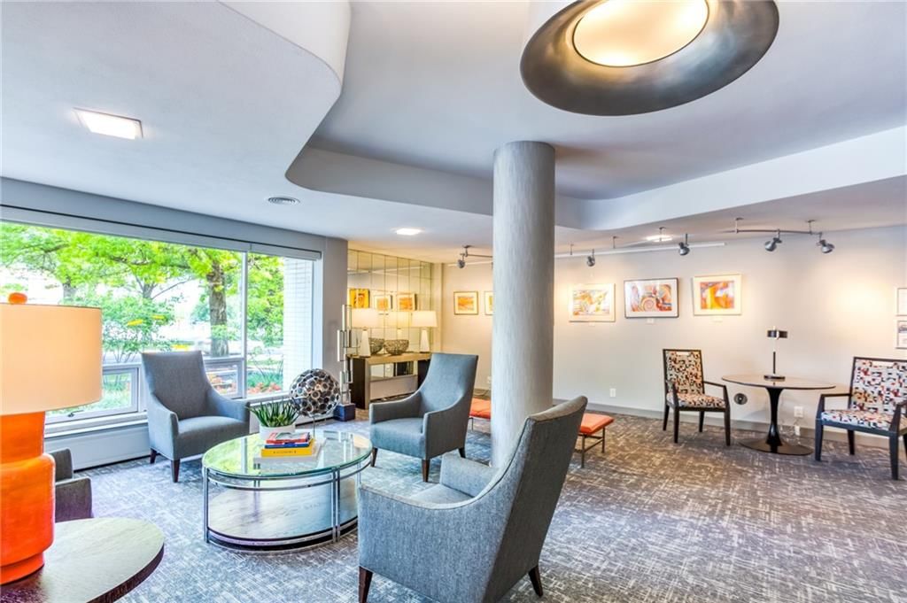 333 W Meyer Boulevard — photo 4