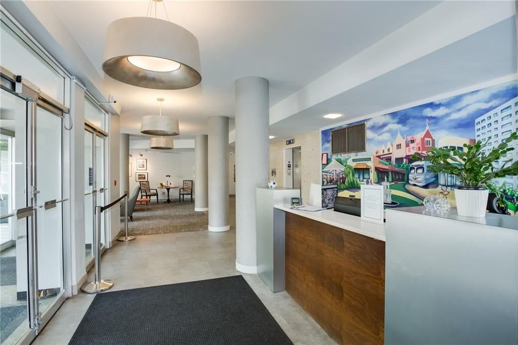 333 W Meyer Boulevard — photo 5