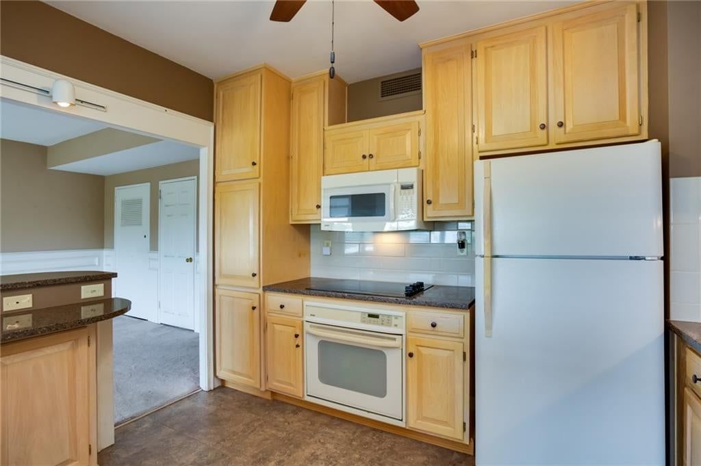 333 W Meyer Boulevard — photo 13
