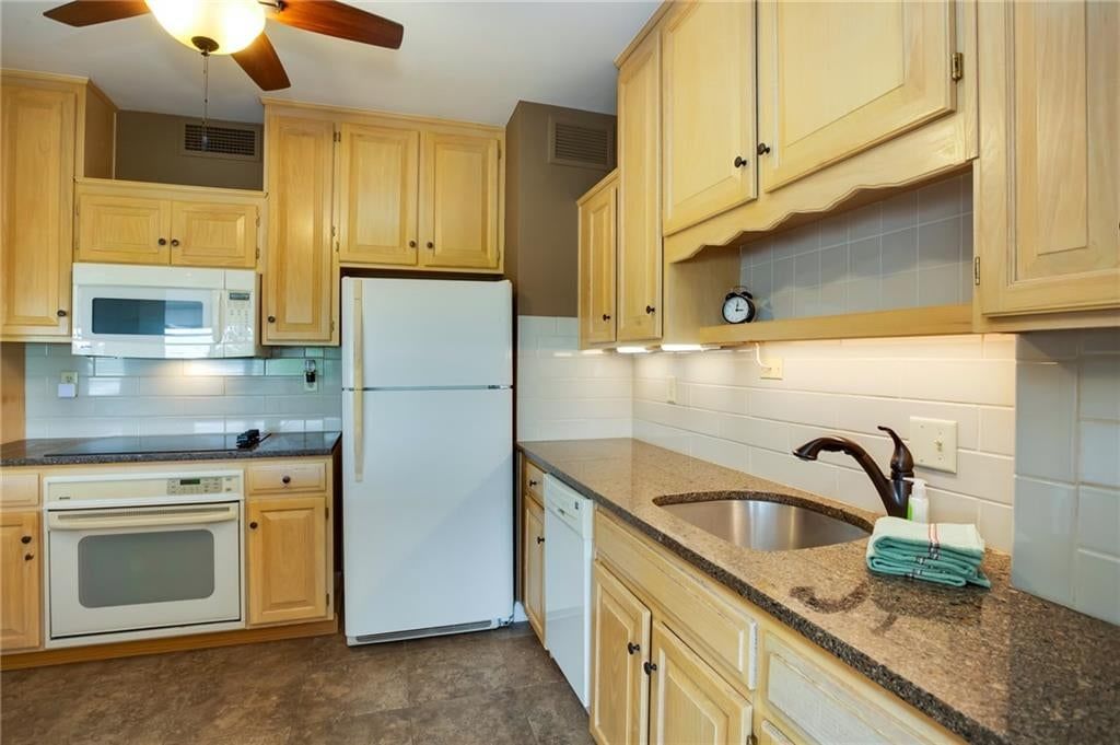333 W Meyer Boulevard — photo 14