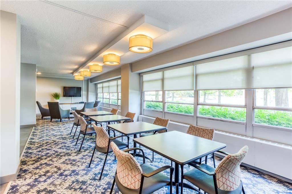 333 W Meyer Boulevard — photo 30