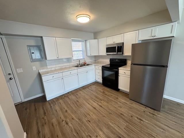 300 Oak Street — photo 21