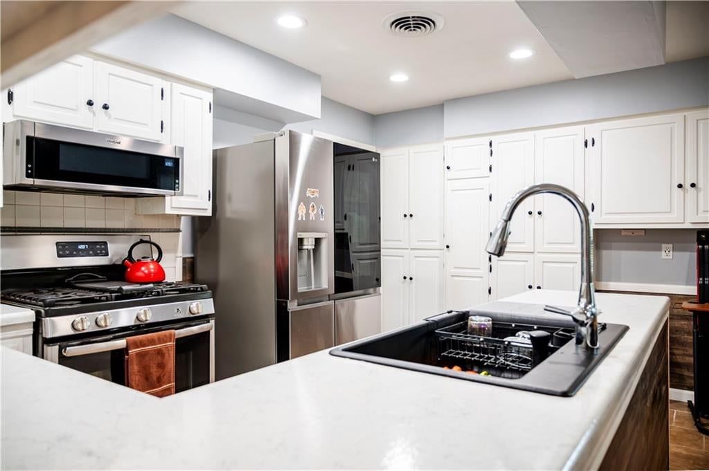 600 E Linwood Terrace — photo 11